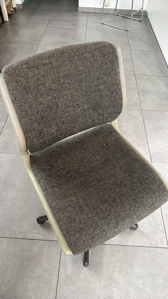 Gratis 3 stoelen, Huis en Inrichting, Ophalen, Gebruikt, Grijs, Drie