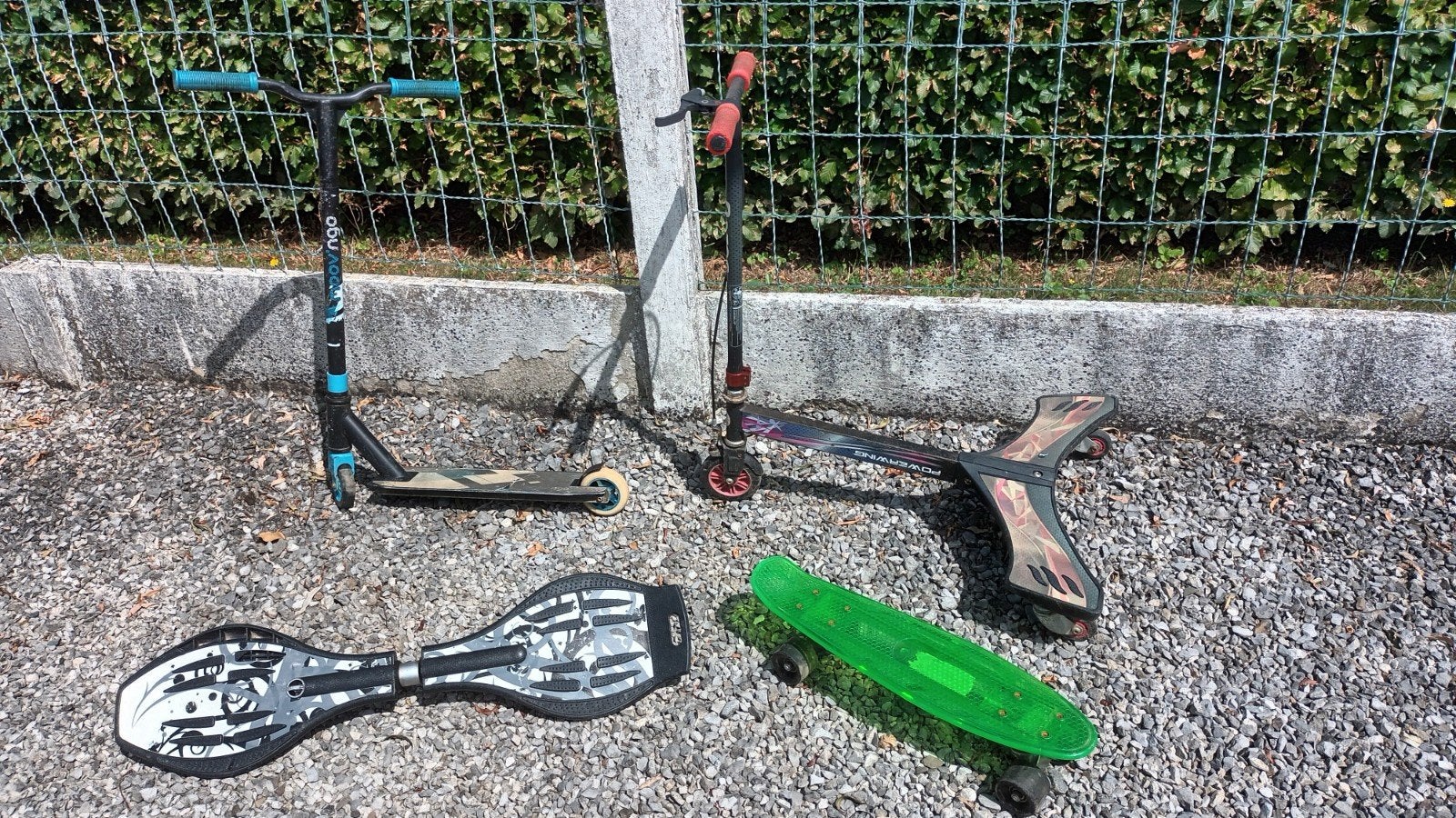 lot de trottinettes et skateboard, Ophalen