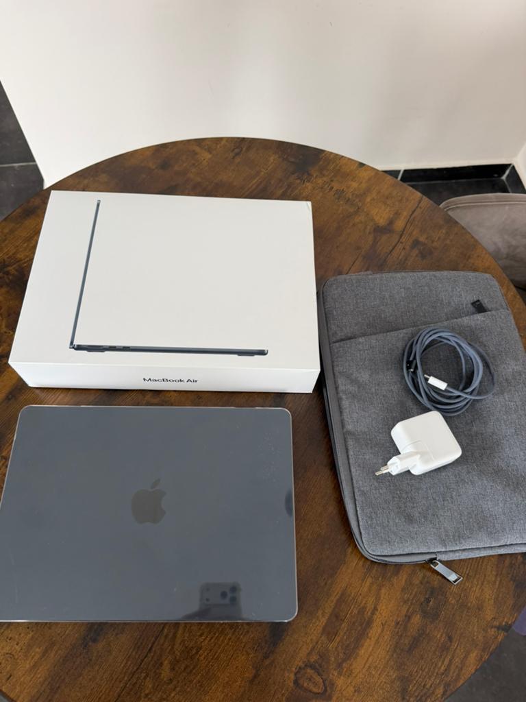 Macbook Air M2, Computers en Software, Apple Macbooks, Ophalen, Zo goed als nieuw, MacBook