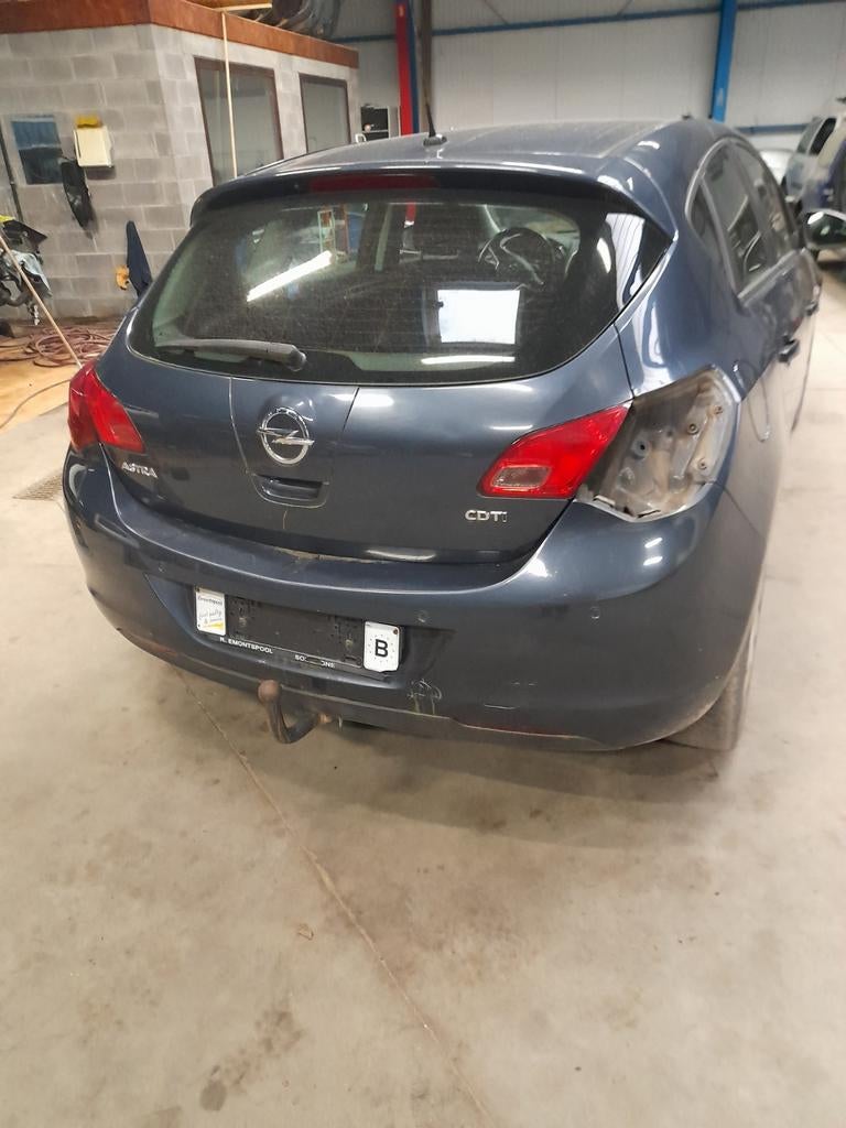 Feu arrière GAUCHE OPEL ASTRA J // 5060 AUVELAIS, Enlèvement ou Envoi, Opel