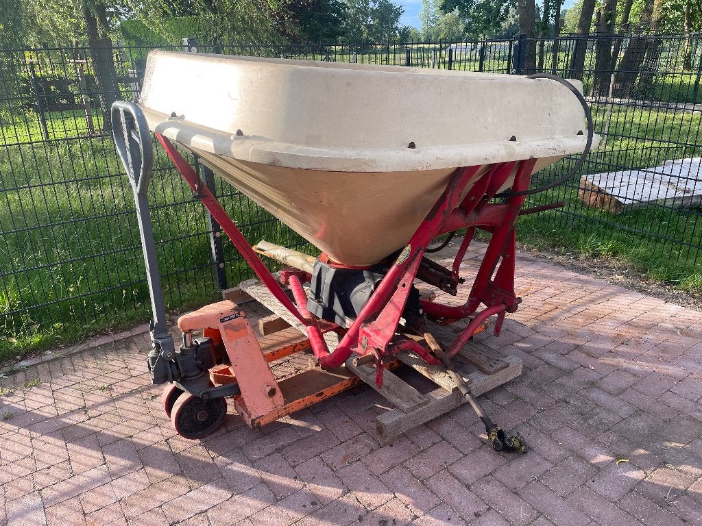 Vicon kunstmeststrooier hydraulisch, Ophalen, Akkerbouw, Gewasbescherming en Bemesting