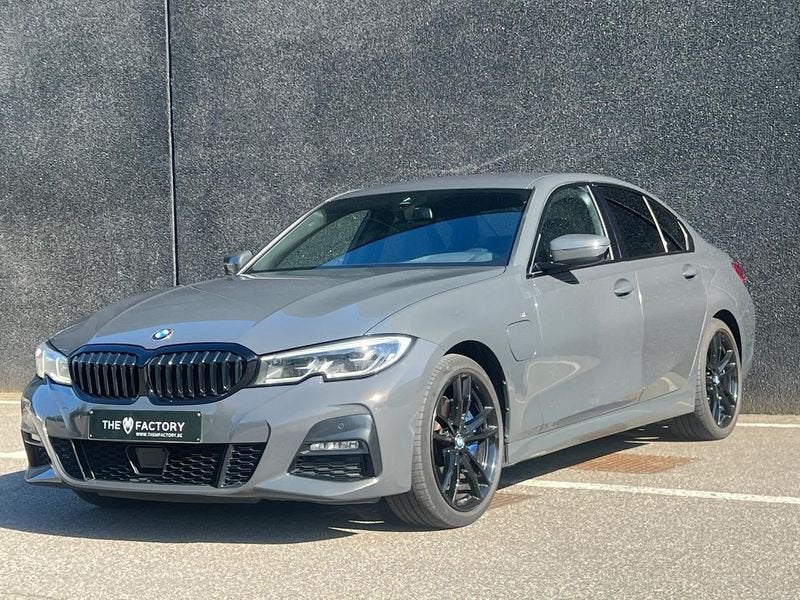 BMW Série 3, Auto's, BMW, Automaat, https://public.car-pass.be/vhr/3371ef7c-66c0-4c29-bb3f-347cbaa49db3, 4 cilinders, Bedrijf
