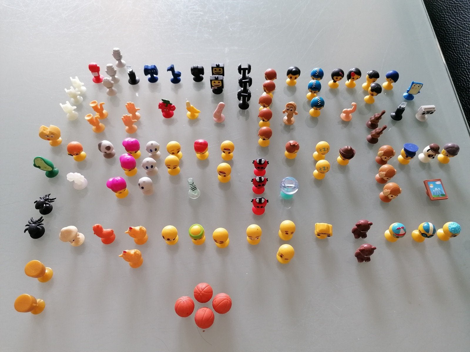 verschillende emoji's vn den Aldi.NIET VN DIT JAAR. 5=€1, Enlèvement