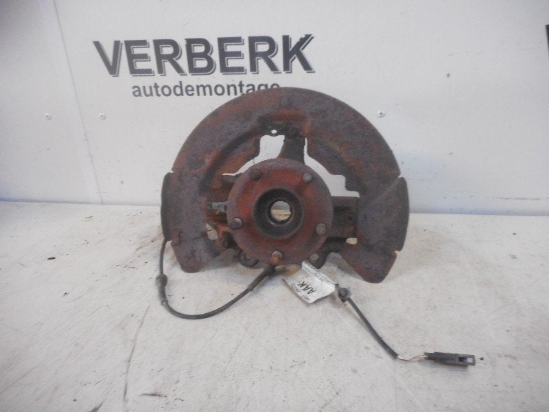 MOYEU DE ROUE AVANT GAUCHE Ford Focus 2 (01-2004/09-2012), Henry-Ford-Straße  1
50735  Köln, DE, Ford-Werke GmbH, Kunden@ford.com