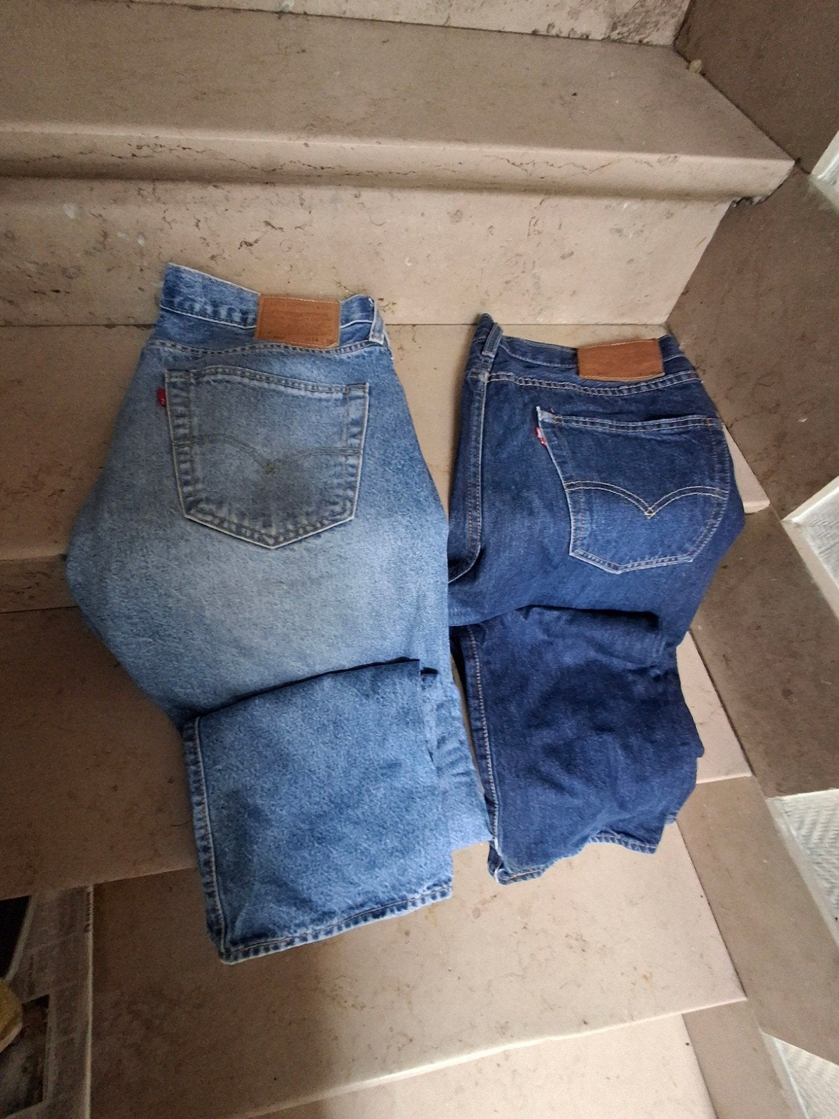 Lot 2 jeans LEVI STRAUSS & CO W34 L30, Enlèvement
