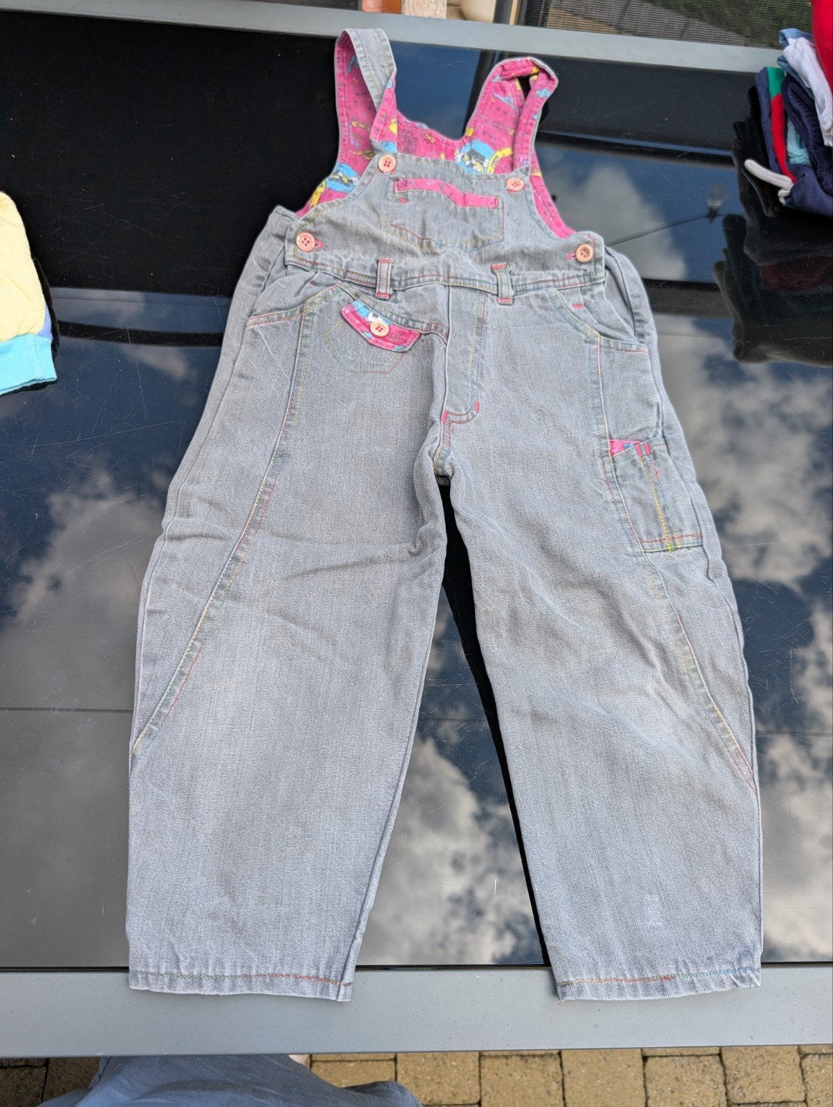 Grijze gevoerde jeanssalopet voor 1,5 jaar, Kinderen en Baby's, Babykleding | Maat 86, Ophalen of Verzenden, Gebruikt, Jongetje of Meisje
