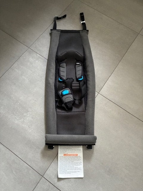 Thule Infant Sling - Fietskar accessoire - Nieuwprijs 100€, Fietsen en Brommers, Fietsaccessoires | Overige Fietsaccessoires, Ophalen