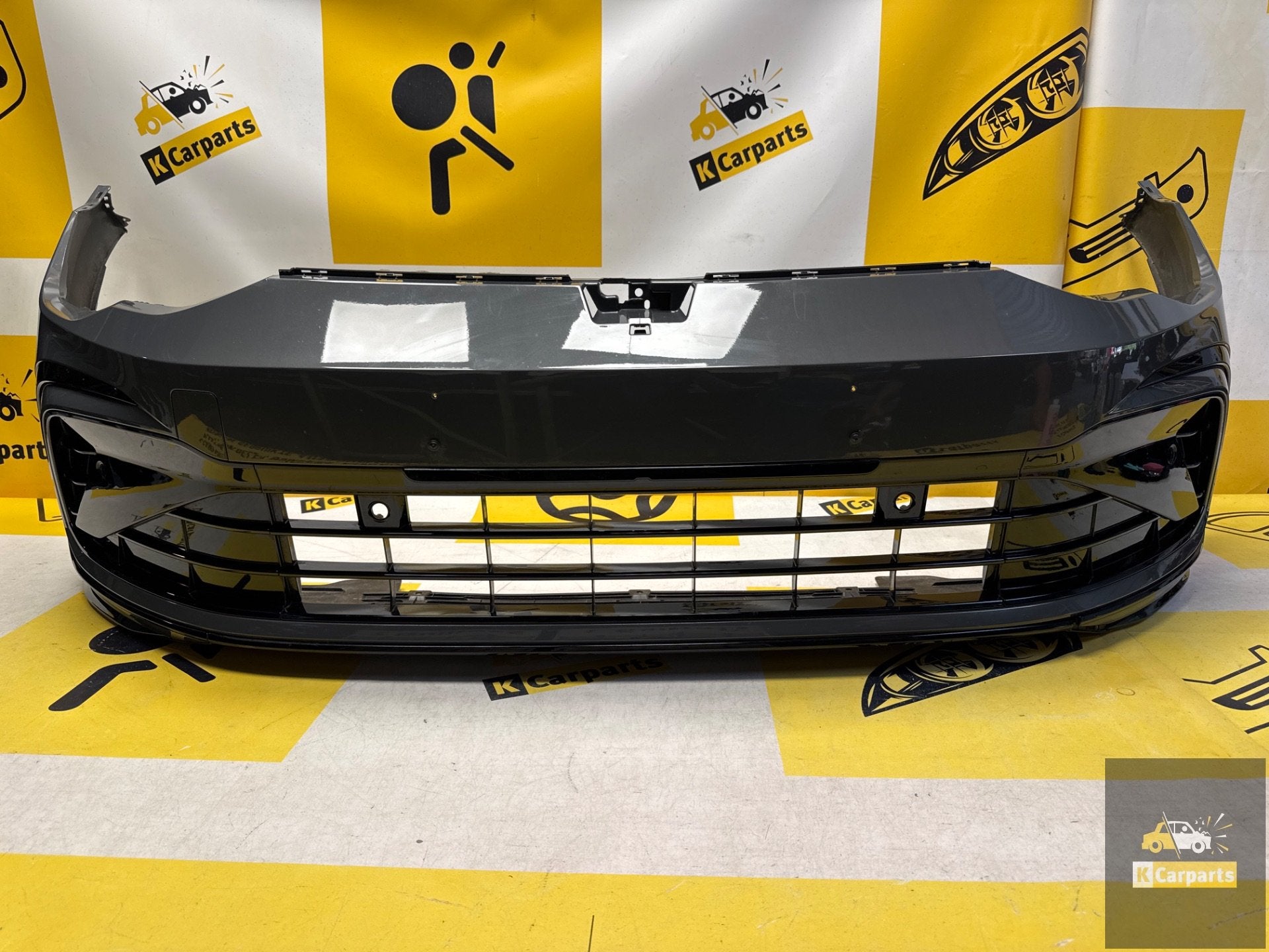 VOLKSWAGEN Golf 8 R-Line VOORBUMPER 5H0807221G 4XPDC, Info@fabrikant.eu, Bumper, Fabrikant BV, Gebruikt