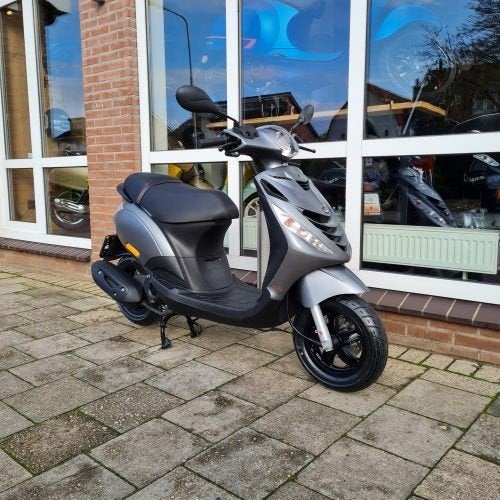 opzoek naar een scooter te ruil tegen een e step, Fietsen en Brommers, Ophalen of Verzenden