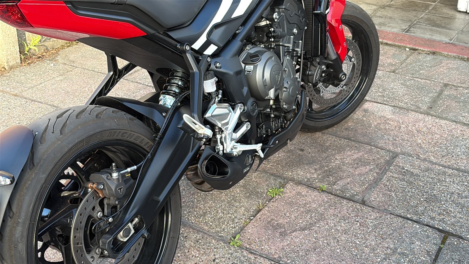 Willy made firetong voor triumph trident 660. (2025), Motoren, Particulier