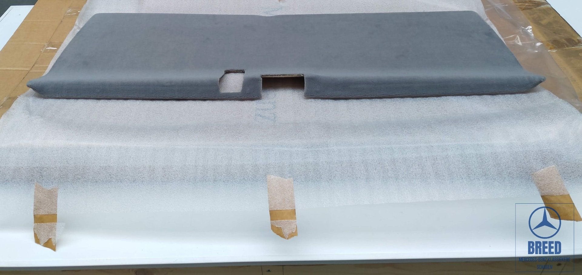 NOS bekleding achterklep grijs voor Mercedes W124 T-model, Neuf, -, -, Enlèvement ou Envoi