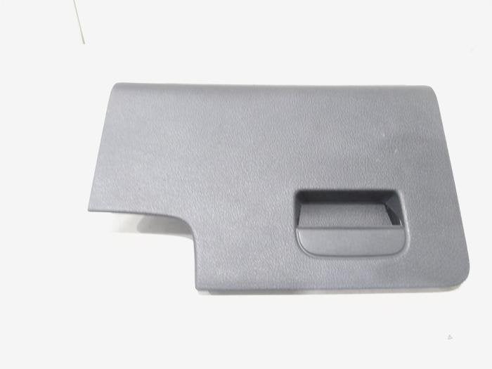 Compartiment de rangement d'un Volkswagen Golf Plus, Volkswagen, -, 3 mois de garantie, Utilisé