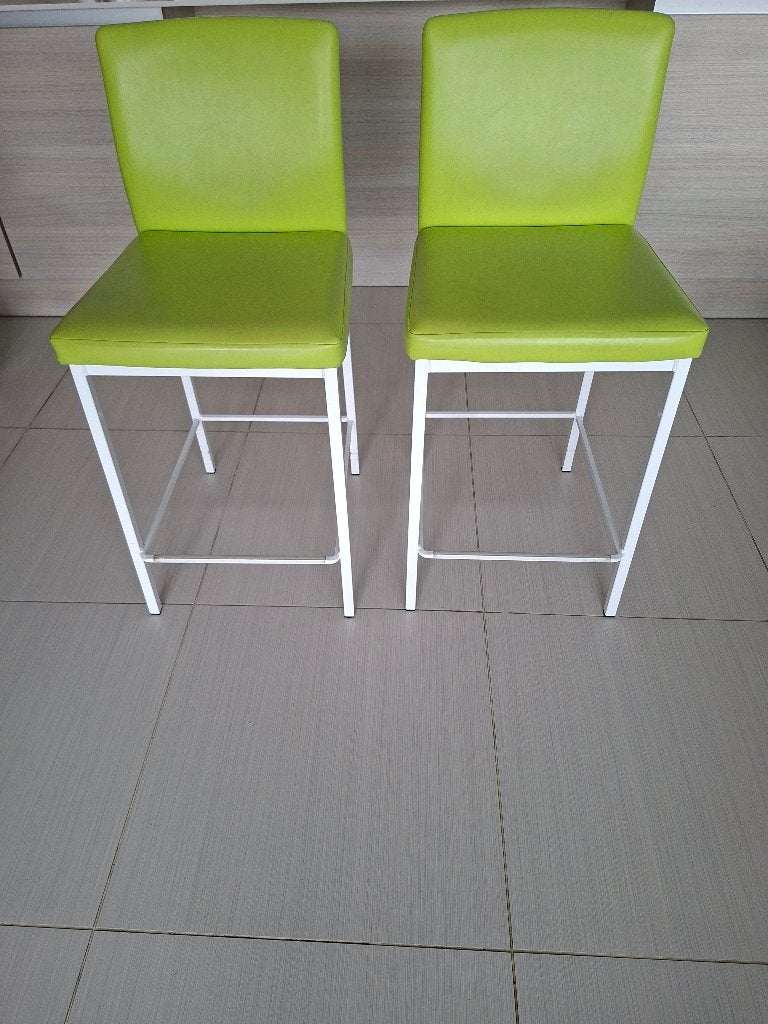 2 groene krukken te koop, Ophalen, Gebruikt, Staal