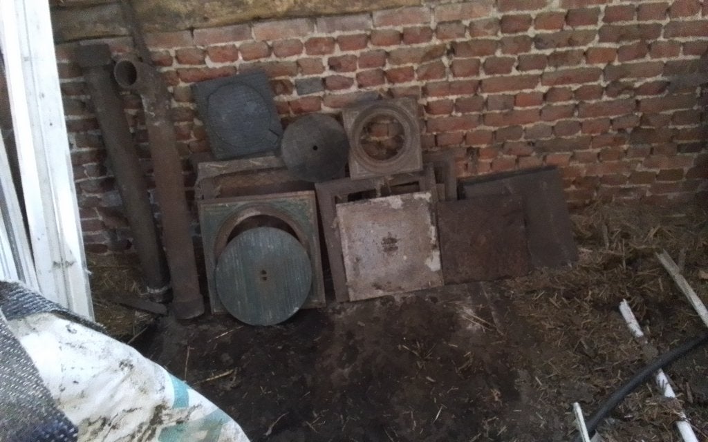 Putdeksels/ afvoer buis  in gietijzer zie foto's, Ophalen, Gebruikt