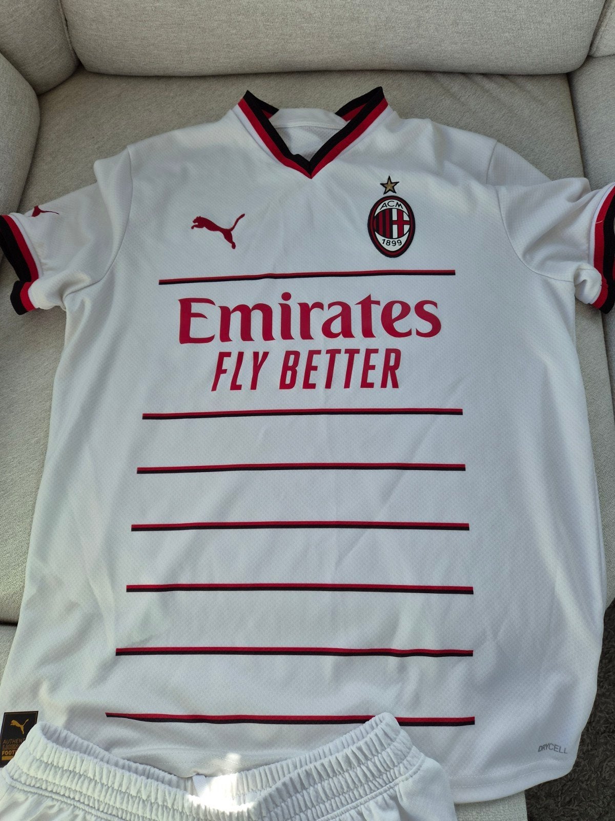 AC Milan outfit: Shirt en broekje - Maat 176: 15-16 jaar, Ophalen of Verzenden, Shirt