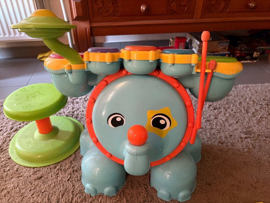 Tambour en forme d'éléphant avec lumières et musique, Enlèvement, Utilisé, Autres types, Sonore