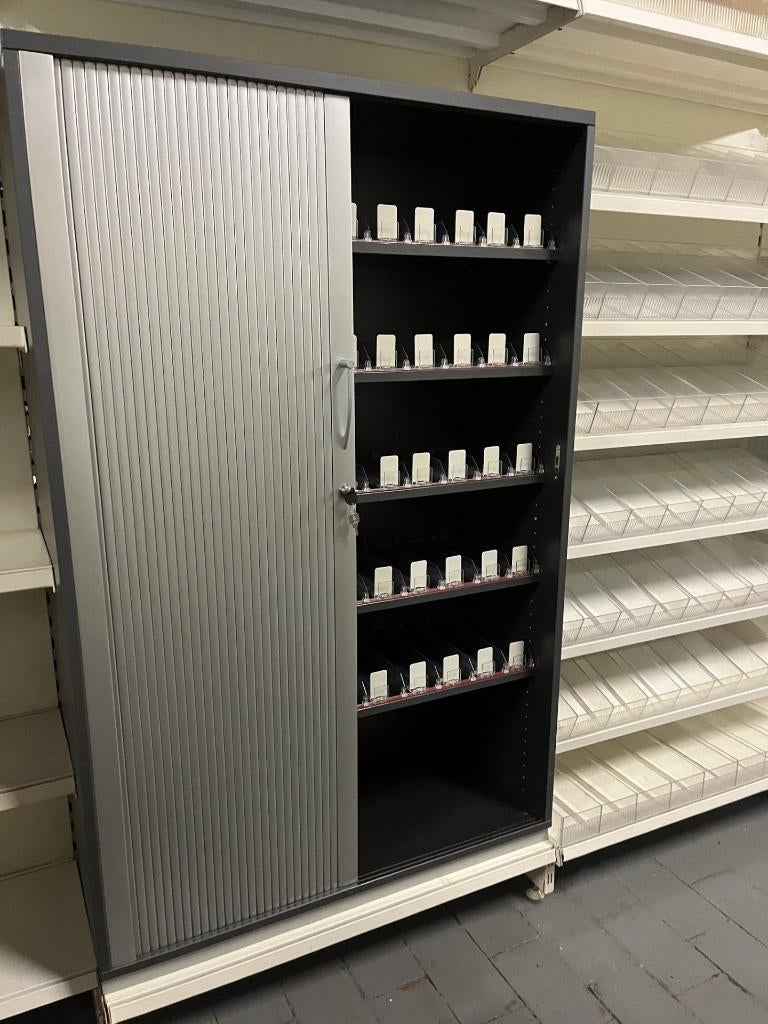 Sigarettenkast / rolkast winkel – professioneel, Zakelijke goederen, Kantoor en Winkelinrichting | Winkel en Inventaris, Ophalen