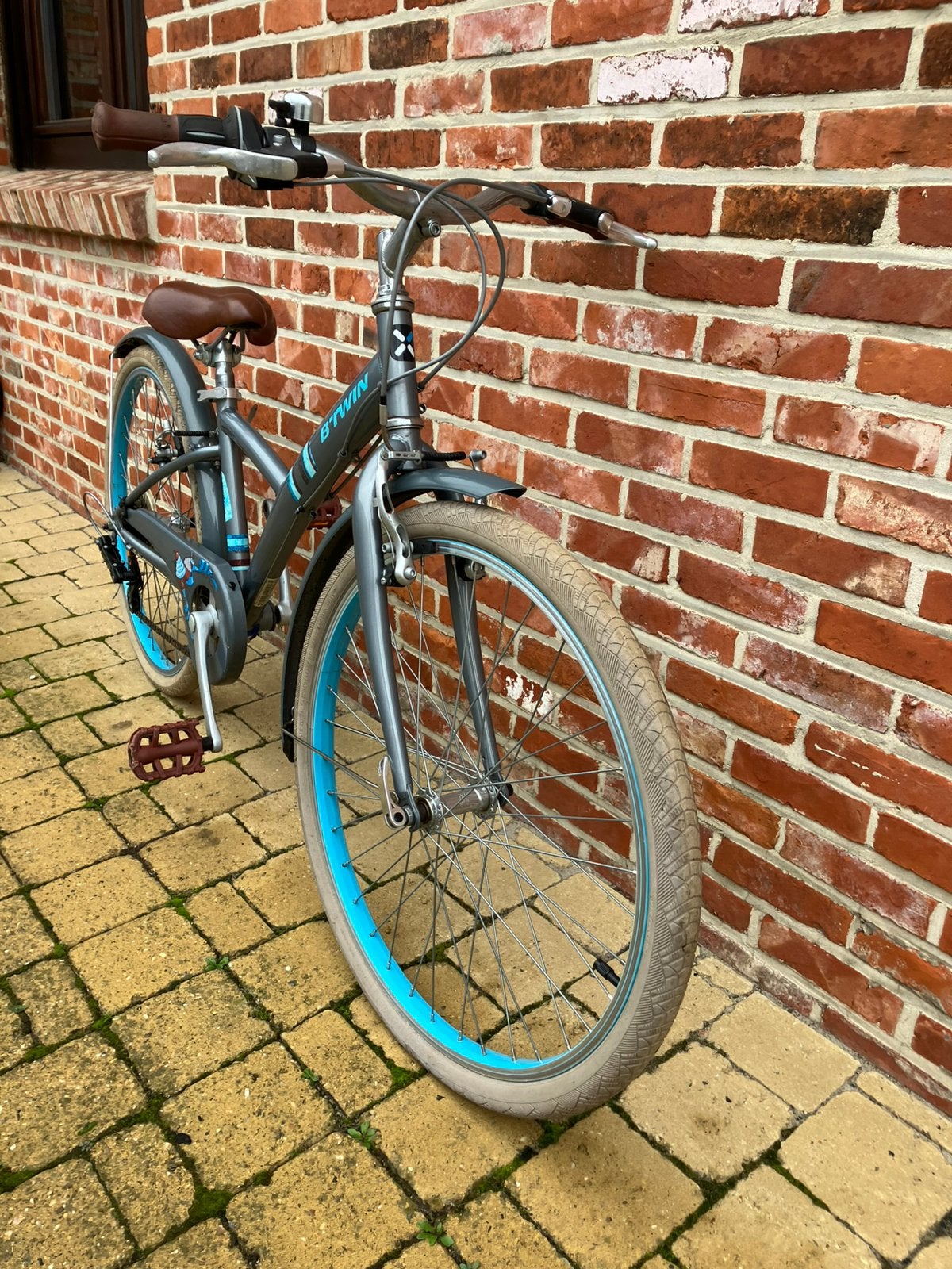 Kinderfiets 24” b twin, Ophalen, Zo goed als nieuw, Versnellingen