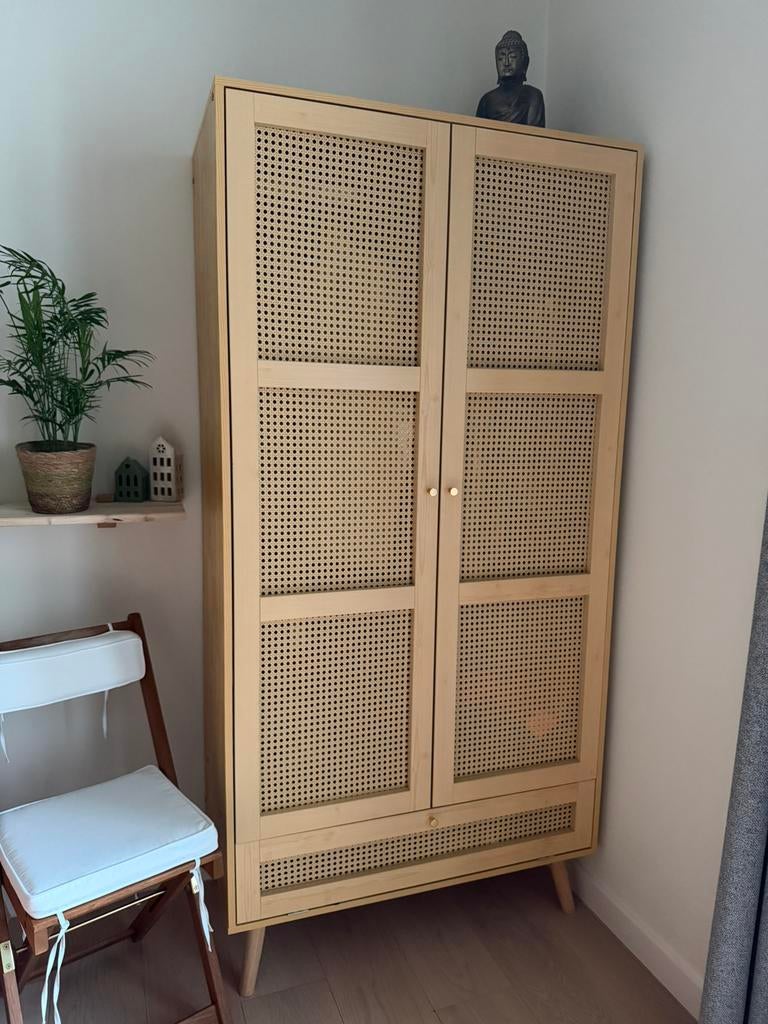 Rotan Kleding Kast, Huis en Inrichting, Kasten | Kleerkasten, Ophalen, Zo goed als nieuw