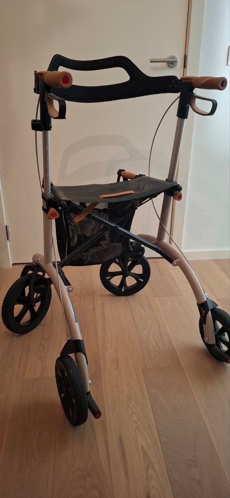 Rollator Saljol model: ALU, Enlèvement, Pliable, Comme neuf