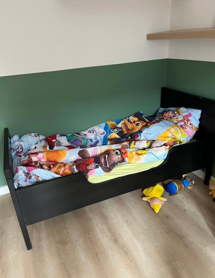 Peuterbed, Kinderen en Baby's, Kinderkamer | Bedden, Ophalen, Gebruikt, 70 tot 85 cm, Minder dan 140 cm