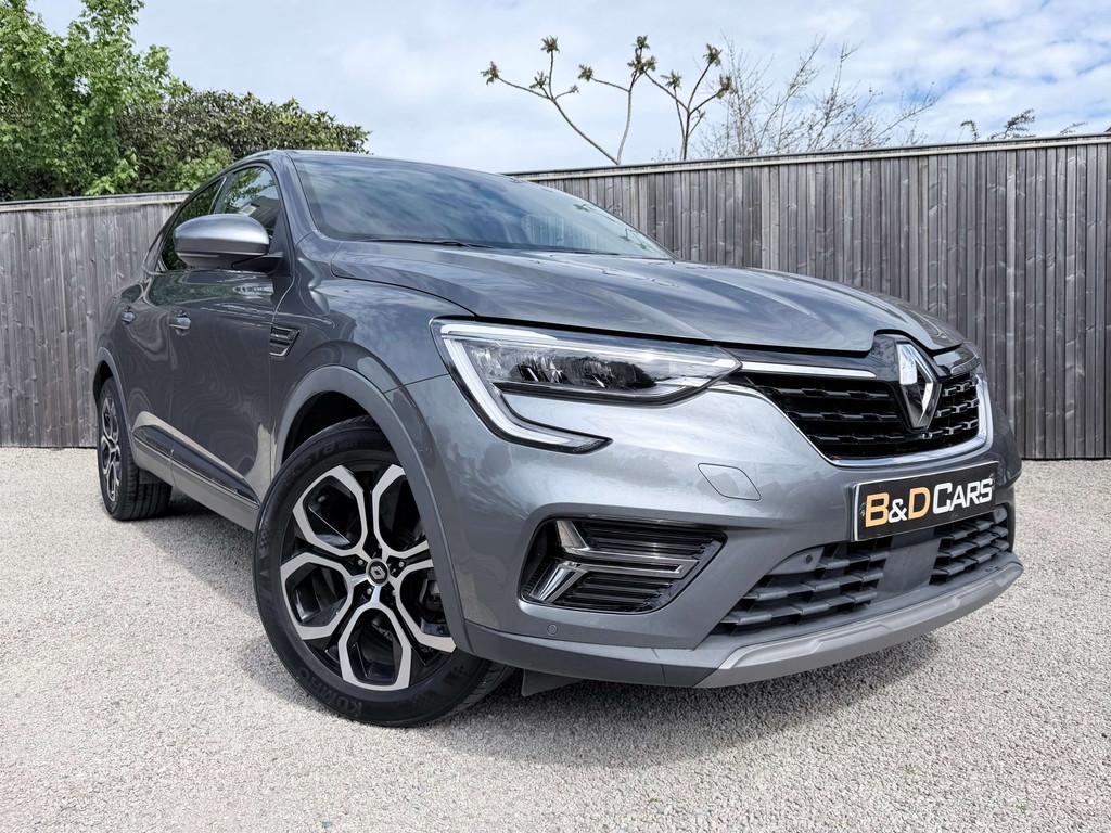 Renault Arkana E-TECH 1.6i INTENSE MHEV 18″/KEYLESS/FULL-L, Auto's, Automaat, Arkana, Gebruikt, 4 cilinders