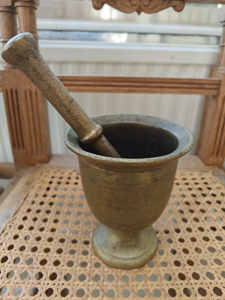 Antieke bronzen vijzel met stamper, Ophalen