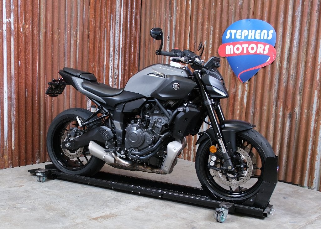 Yamaha MT 07 Nardo gris 35 kW, Entreprise, Occasion, ABS, 2 cylindres