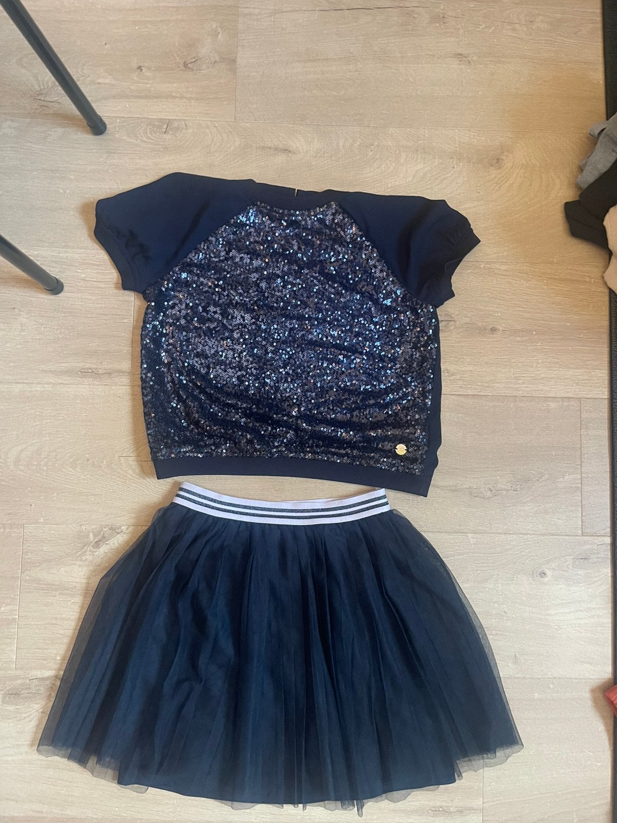 Set met glittertopje en rokje, Ophalen of Verzenden, Zo goed als nieuw, Meisje, Setje