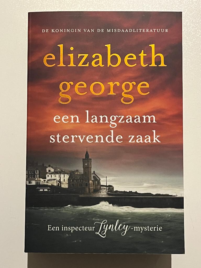 Elizabeth George - Inspector Lynley: Langzaam stervende zaak, Ophalen of Verzenden, Gelezen, Elizabeth George