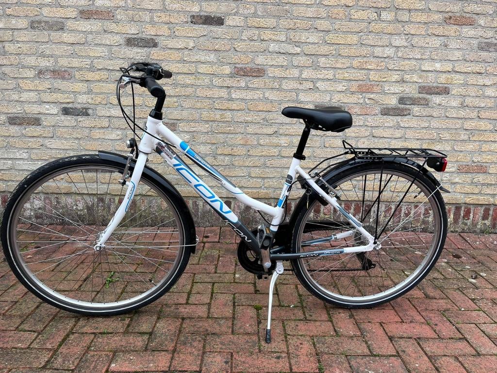 Mooie tiener meisjesfiets merk Icon kleur wit/blauw, Ophalen, Zo goed als nieuw, Icon