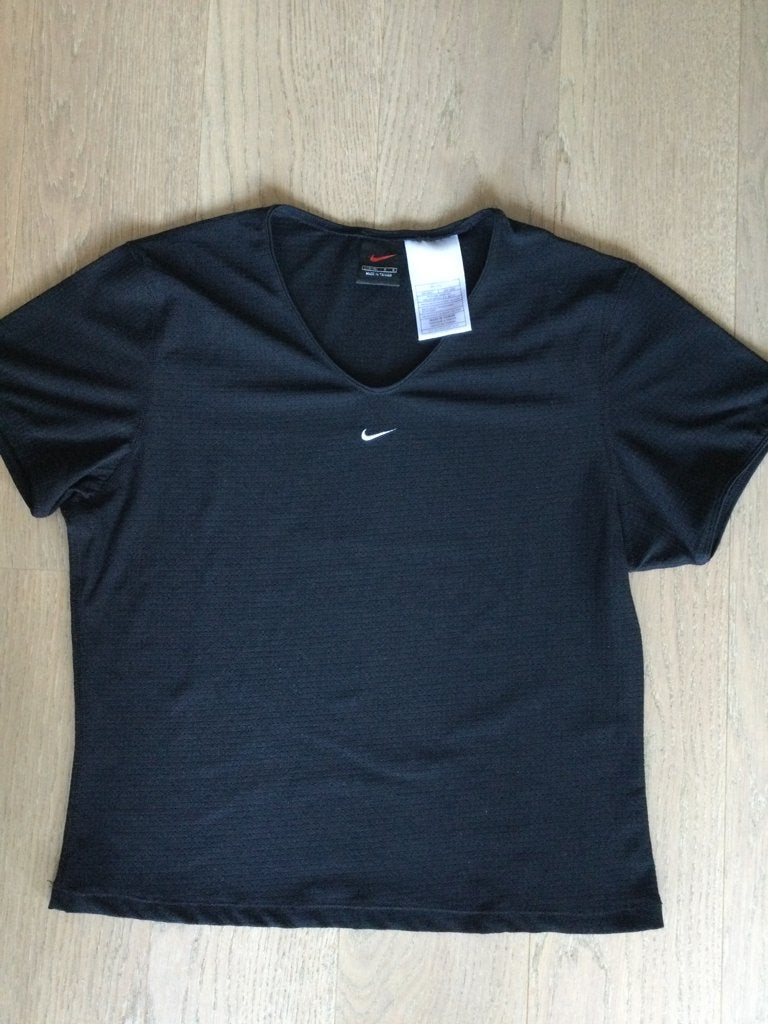 Zwart sport T-shirt Nike, Kleding | Dames, Sportkleding, Zwart, Maat 42/44 (L), Nike, Ophalen of Verzenden