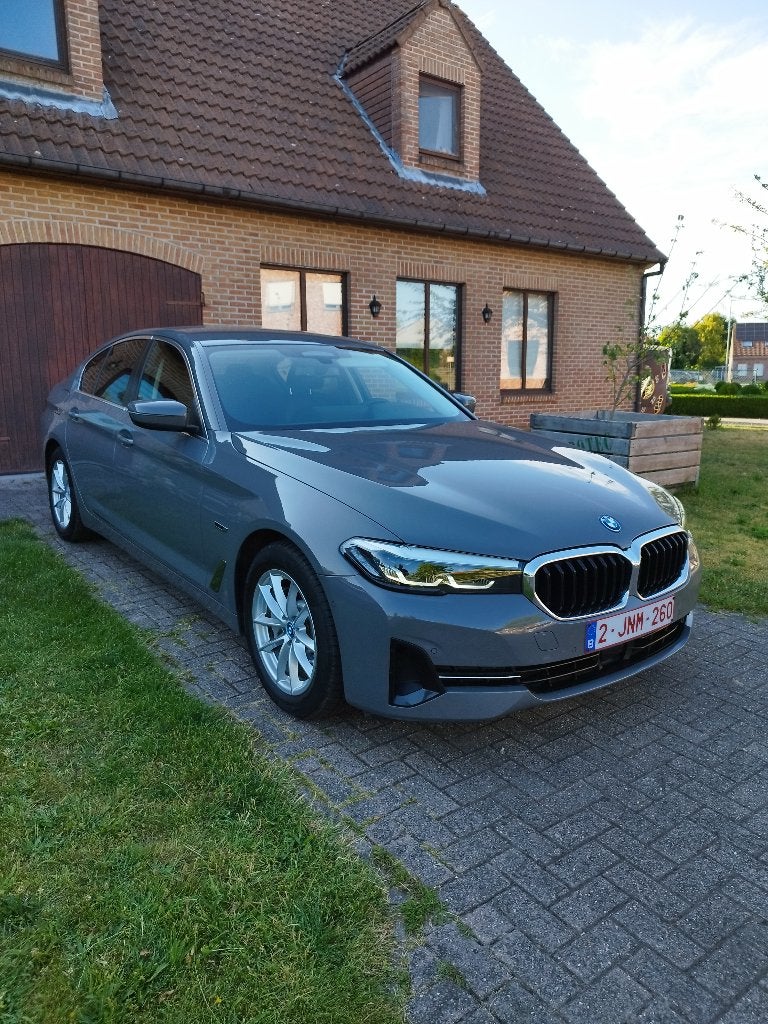 BMW 520e PHEV, Autos, BMW, Cuir, Entretenue par le concessionnaire, Noir, 120 kW