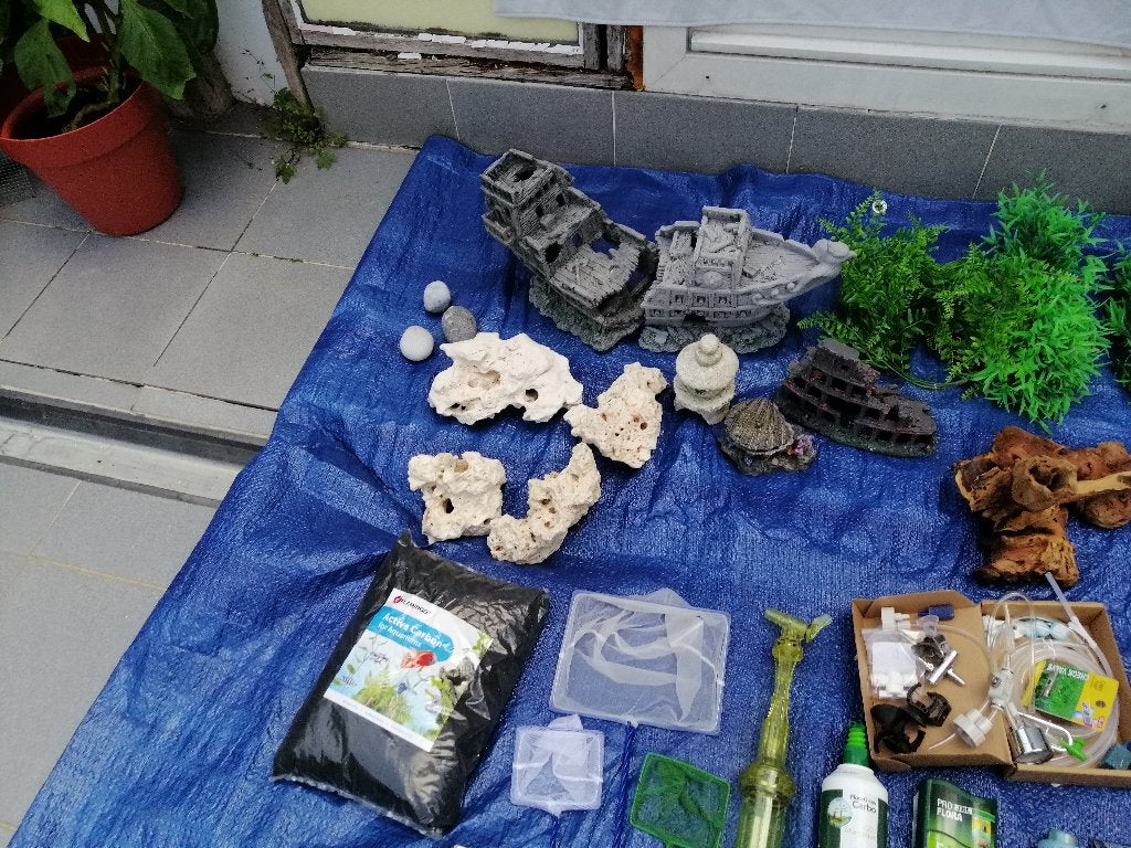 Accessoires voor aquaria, Ophalen