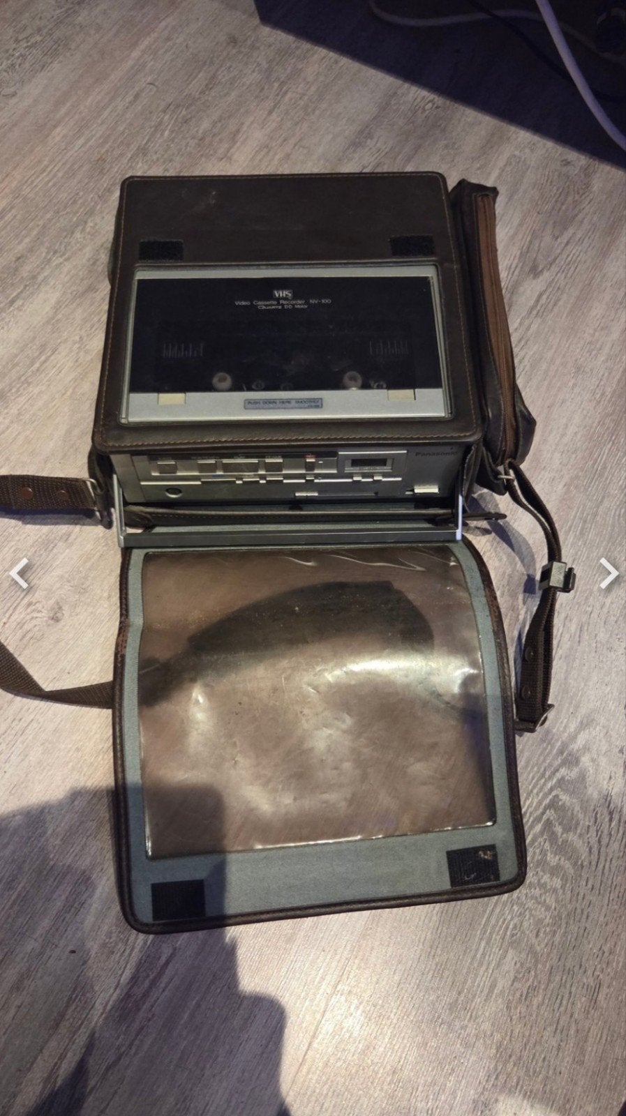 Vintage Panasonic NV-100 Portable VHS Recorder+ NV-B11 AC, Ophalen of Verzenden