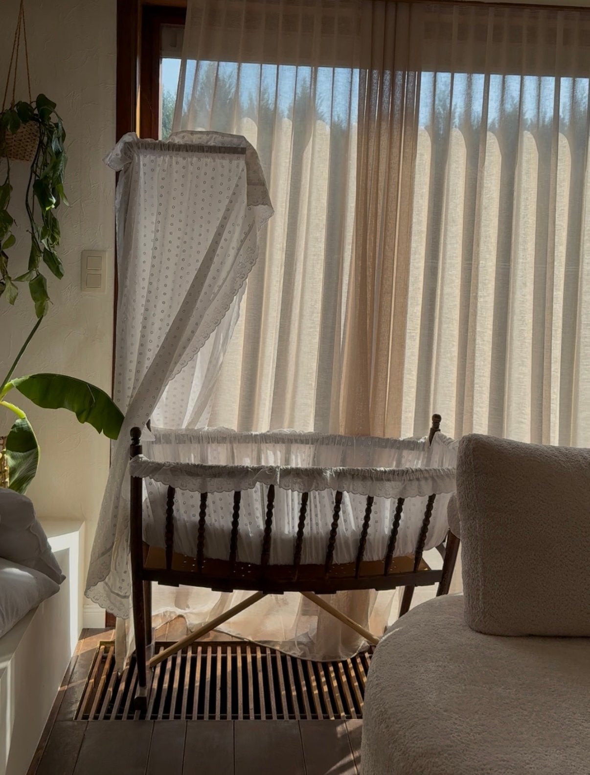 Vintage houten wieg, Kinderen en Baby's, Babywiegjes en Ledikanten, Ophalen, Zo goed als nieuw, Wieg