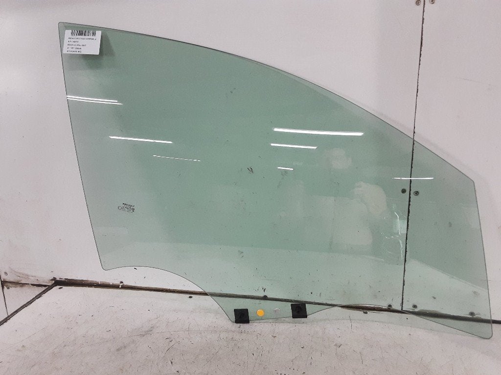 VITRE AVANT DROITE Renault Clio V (RJAB) (01-2019/-), Renault, Utilisé, Peter-Huppertz-Straße 5
51063  Köln, DE, Dialog.deutschland@renault.de