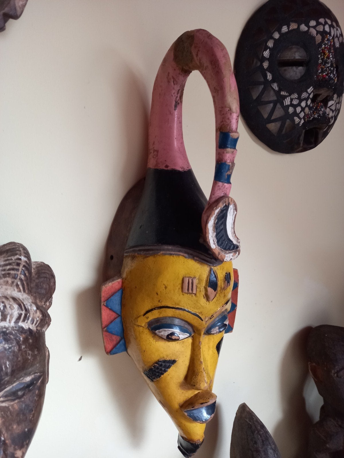 Afrikaans Guro masker uit Ivoorkust, Ophalen