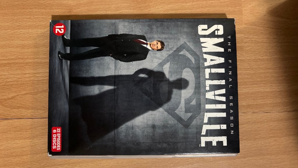 Smallville – saison finale DVD, Enlèvement, Utilisé, Coffret