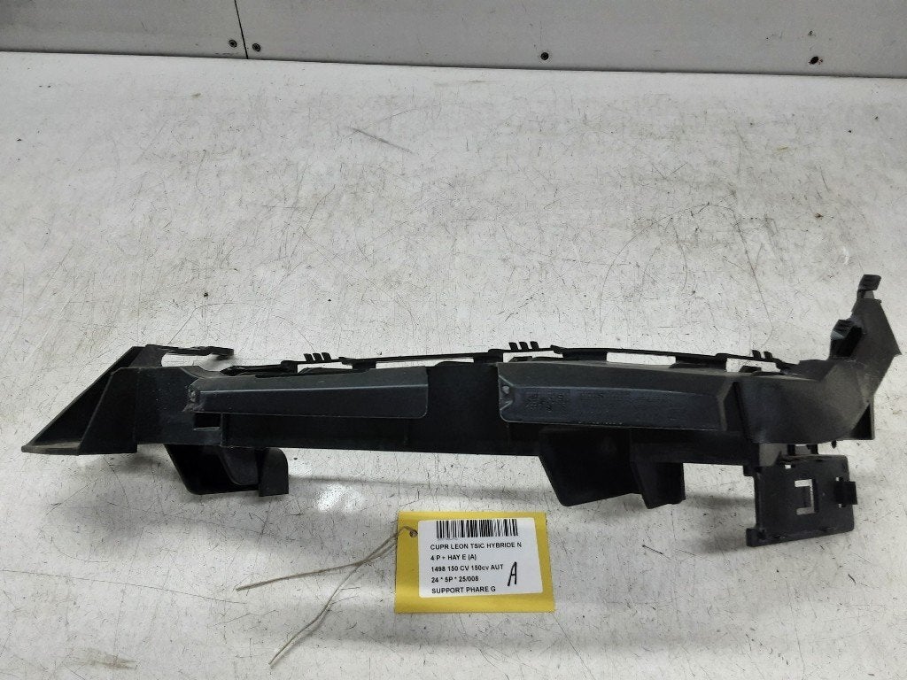 KOPLAMP HOUDER LINKS Seat Leon (KLB) (5FA807889C), Auto-onderdelen, Gebruikt, Service@seat.de, Seat Deutschland GmbH, Seat