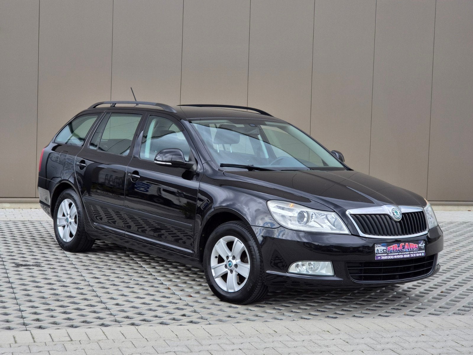 Skoda Octavia 2011 1.6 tdi 105 ch/attelage de remorque/excel, Autos, Euro 5, Capteur de lumière, Entreprise, Boîte manuelle