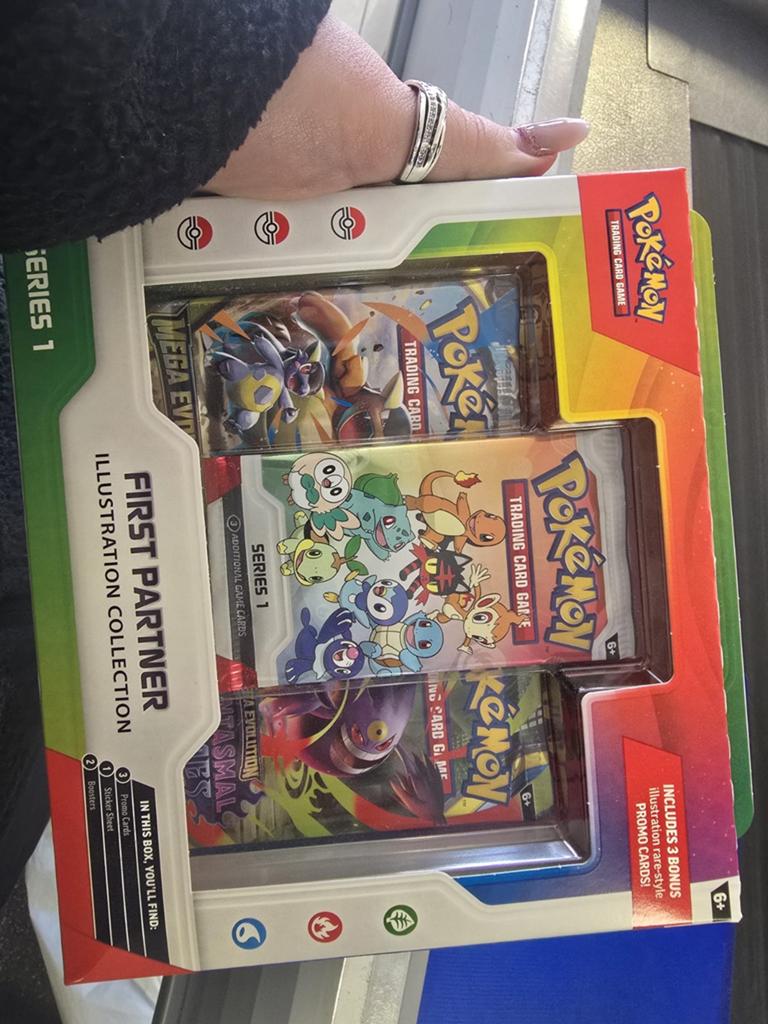 Boîte First Partner et boîte Arceus, Hobby & Loisirs créatifs, Jeux de cartes à collectionner | Pokémon, Neuf, Autres types, Foil