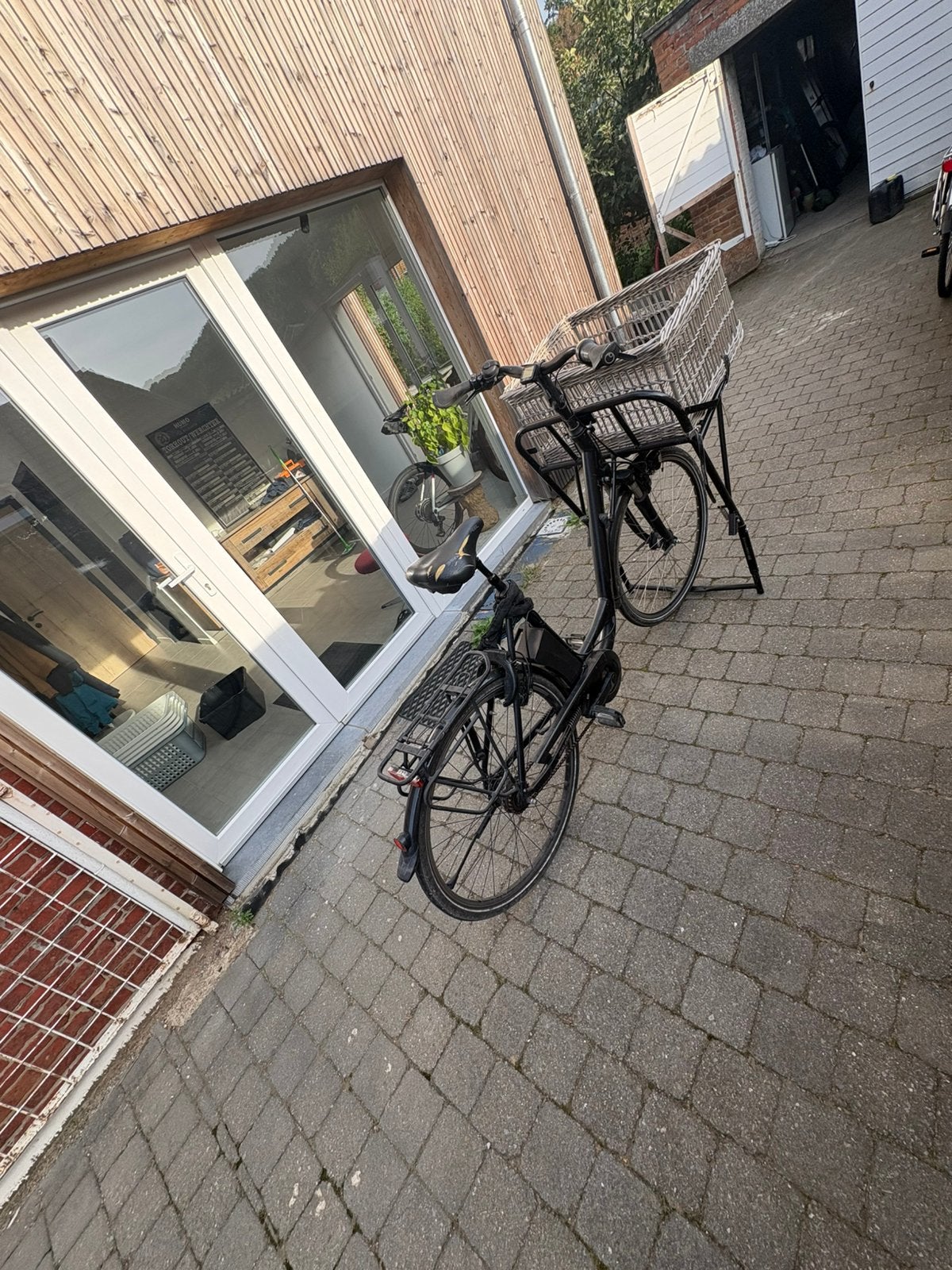ELEKTRISCHE BAKFIETS, Fietsen en Brommers, Ophalen, Zo goed als nieuw
