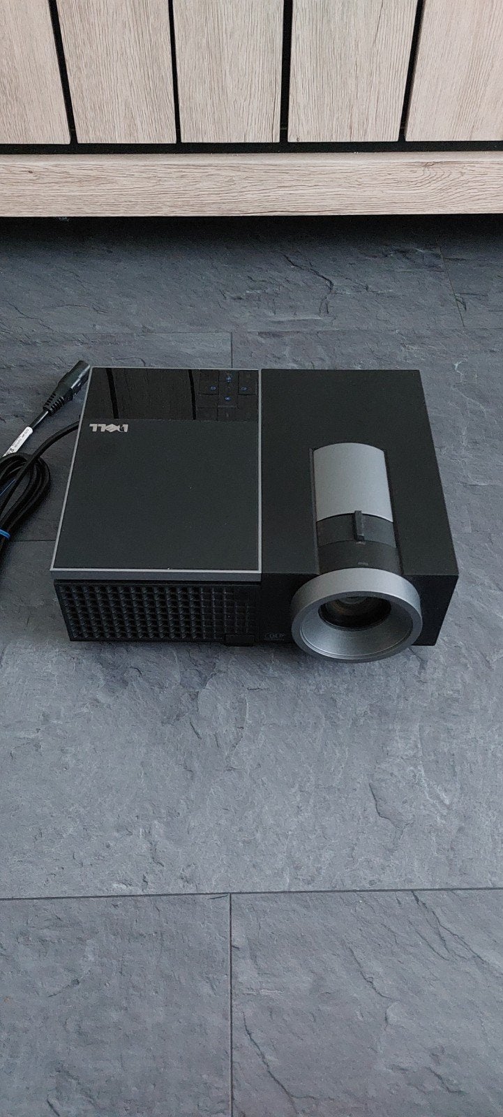 Beamer merk dell in goed staat, Audio, Tv en Foto, Beamers, Ophalen