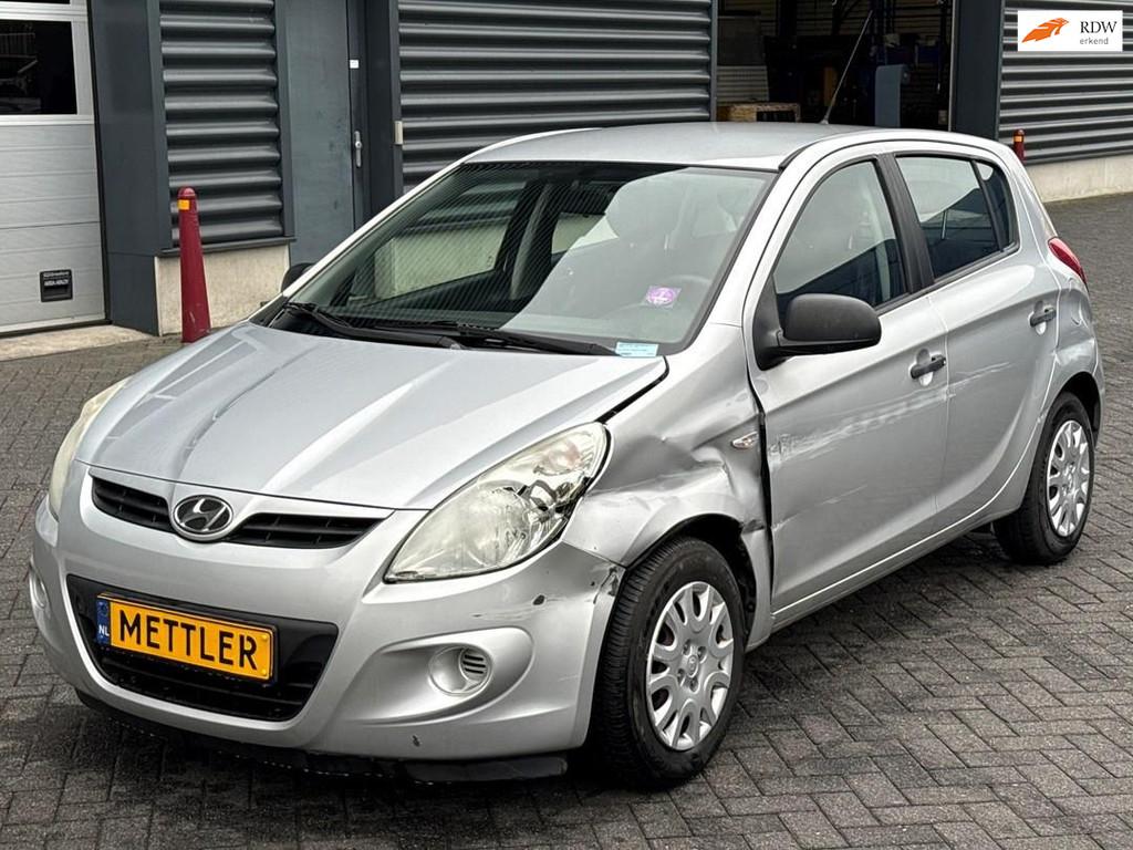 Hyundai I20 1.2i i-Drive, Auto's, Hyundai, Euro 5, 450 kg, Gebruikt, 4 cilinders