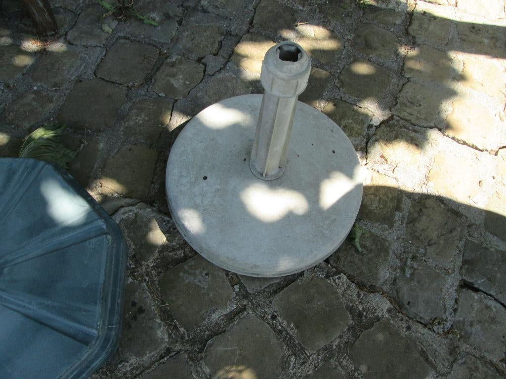 parasolvoet voor kleine paraplu dia steel 30cm, Ophalen, Gebruikt