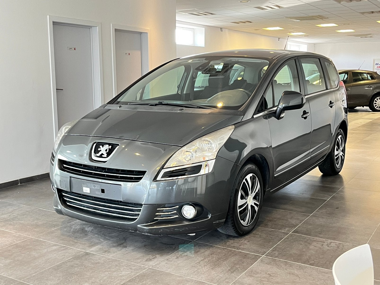 Peugeot 5008 Monovolume 1.6 HDi Diesel 07/2011, Autos, Achat, Entreprise, https://public.car-pass.be/vhr/494de4ad-4dc1-45eb-a87d-bc902b166ec1