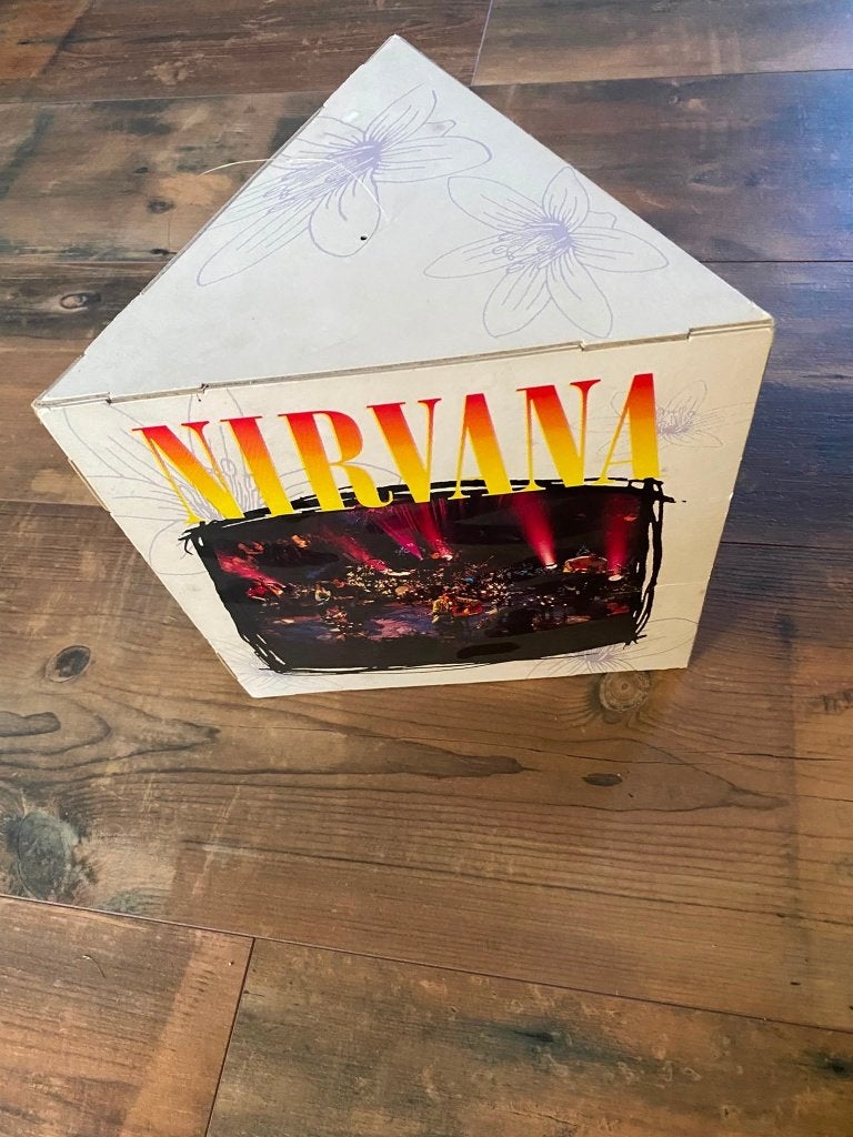 Nirvana 2 CD boxen, patches, tijdschriften, spiegels, ..., Cd's en Dvd's, Cd's | Hardrock en Metal, Ophalen, Boxset, Inclusief doosje