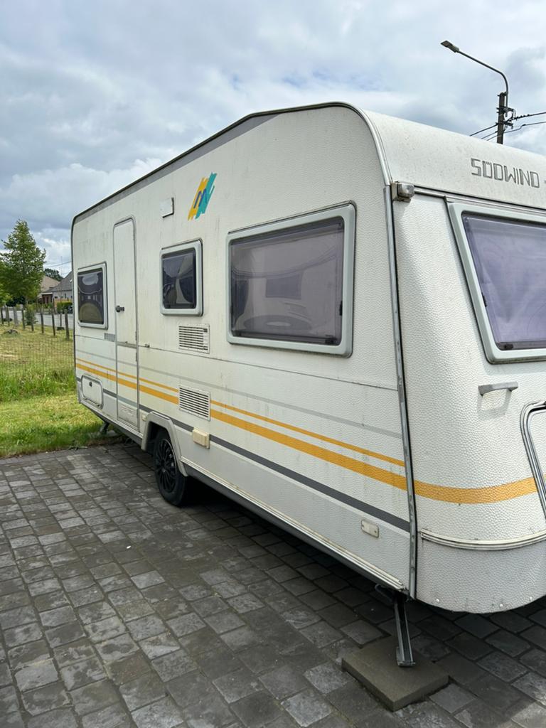 Knaus sudwind 1996, Caravans en Kamperen, Caravans, Particulier, tot en met 4, 1000 - 1250 kg, Knaus, Koelkast, Ophalen