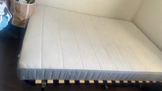 Lit en fer avec matelas Ikea, 140 cm, Enlèvement, Utilisé, Deux personnes